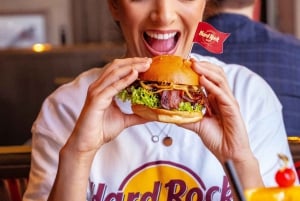 Hard Rock Cafe Athen med en meny för lunch eller middag