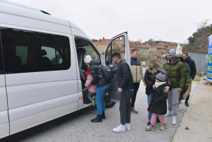 Transfert en bus depuis Kalabaka pour une visite libre des Météores