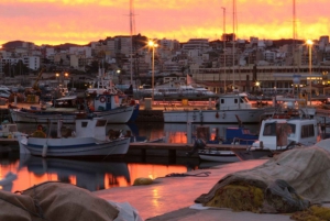 Traslado econômico fácil do porto e da marina de Lavrion para a cidade de Atenas