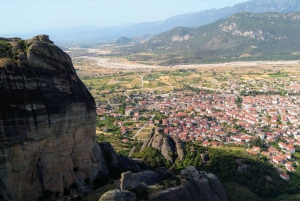 Meteora Monasteries Private Full Day Tour & Great Lunch