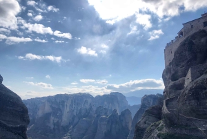 Meteora Kloosters Privé Dagvullende Tour & Geweldige Lunch