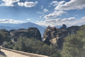 Meteora Kloosters Privé Dagvullende Tour & Geweldige Lunch