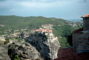 Экскурсия по монастырям Метеоры из Афин