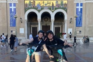 Tour in quad elettrico dell'Atene moderna