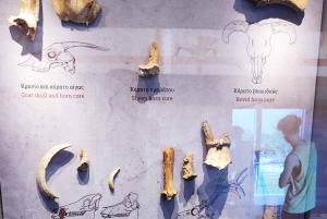 Mosteiros de Meteora e Gruta de Theopetra de 130 000 a.C.