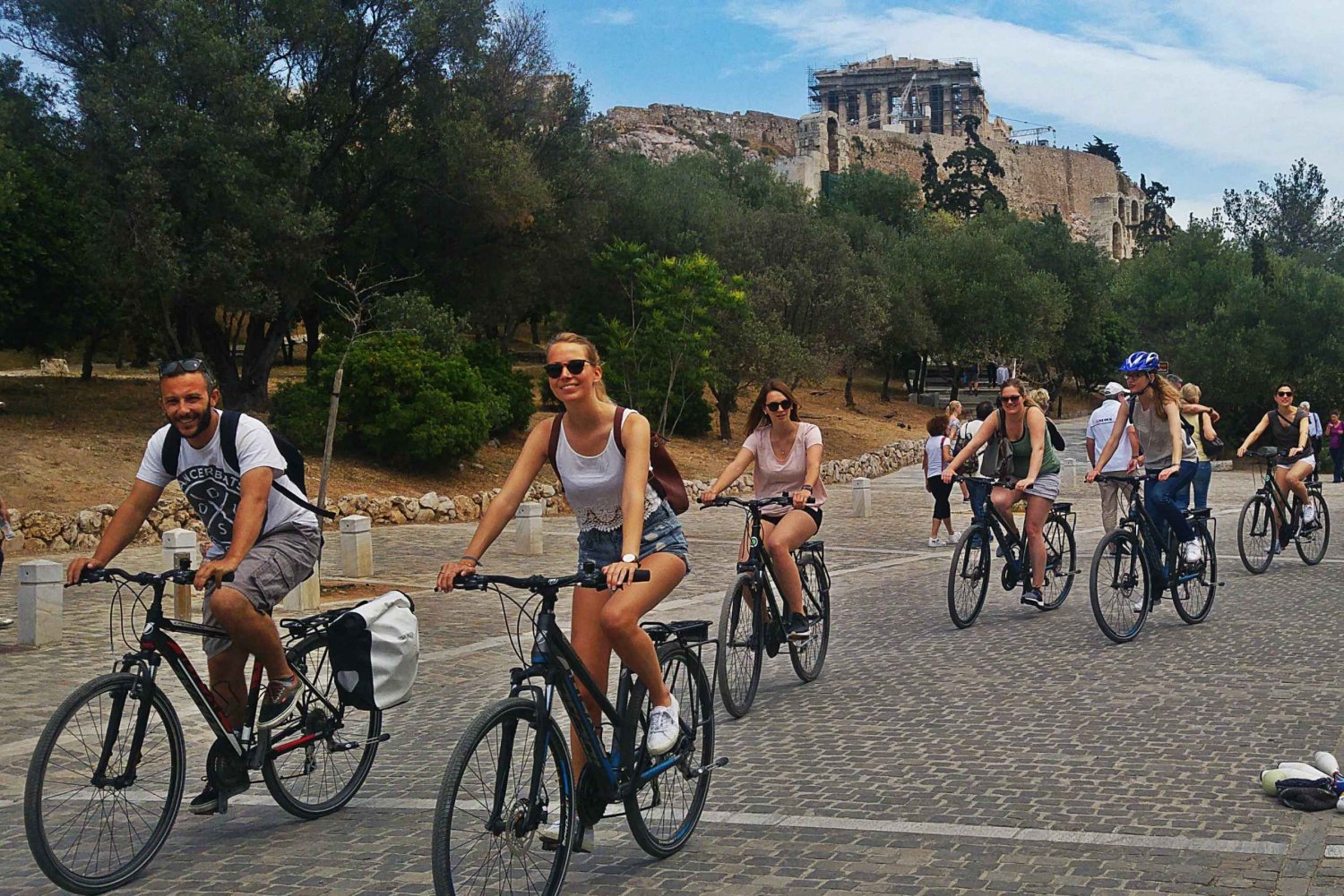Athens: Morning Bike Tour