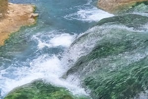 Von Athen aus: Ausflug nach Meteora, zu den Klöstern und zur Theopetra-Höhle