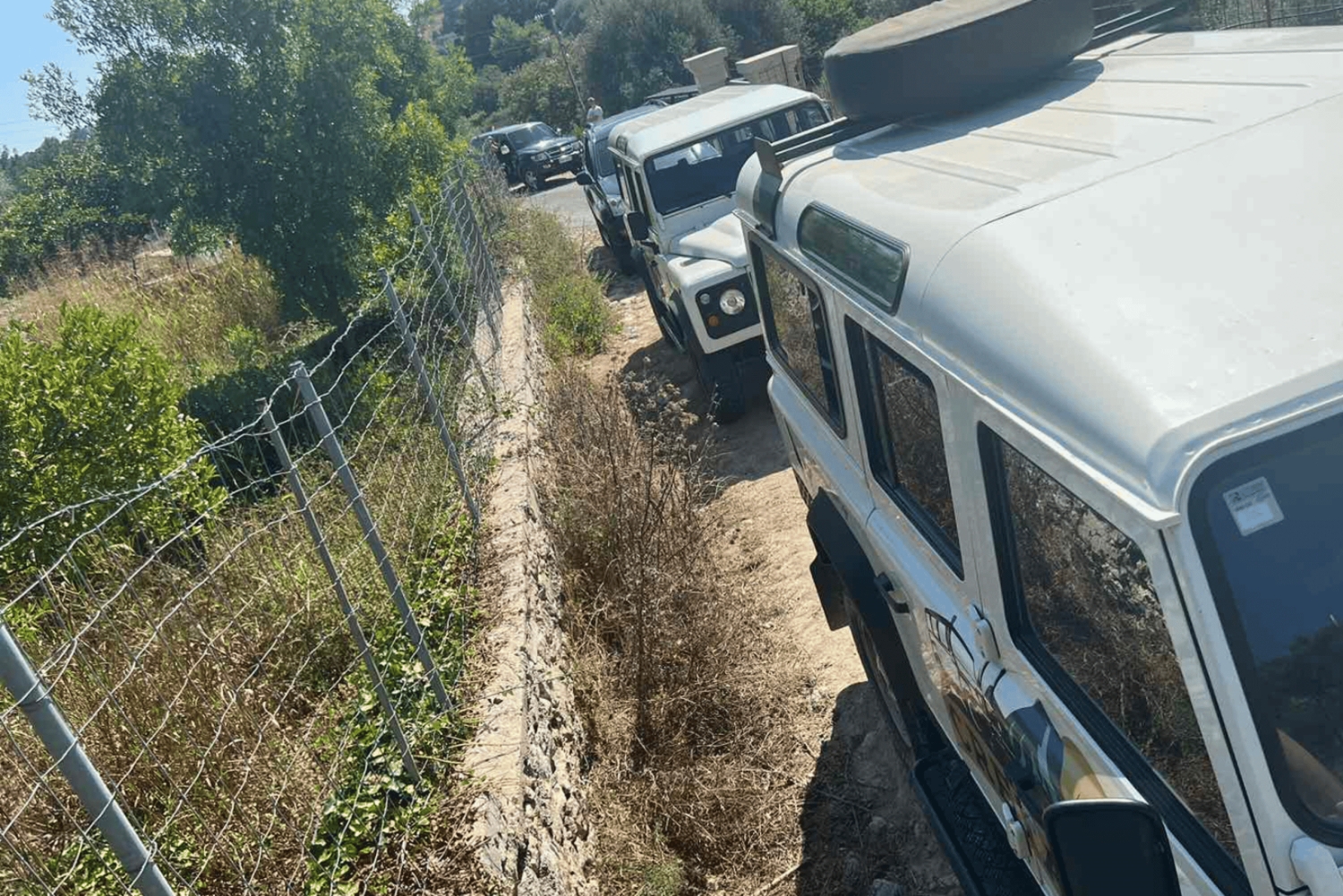 Off-road: naturalne jezioro, górskie wąwozy, las palmowy i plaża