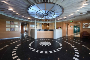 Piraeus - Mykonos: 1-suuntainen lautta Piraeuksen ja Mykonosin välillä.