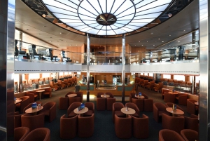 Piraeus - Mykonos: 1-suuntainen lautta Piraeuksen ja Mykonosin välillä.