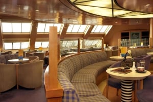 ピレウス - サントリーニ: ピレウスとサントリーニ間の片道フェリー