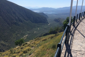 Private 2-Day Tour to Delphi, Meteora & Thermopylae