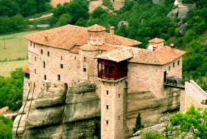 Private 2-Day Tour to Delphi, Meteora & Thermopylae