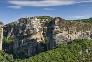 From Athens: Meteora Private Day Trip with Transfer