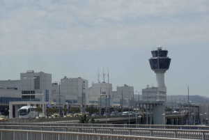Prywatny transfer między lotniskiem w Atenach a portem w Pireusie