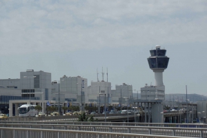 Private transfer between Athens Airport and Piraeus port