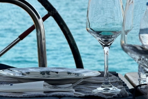 Segeln und Gastronomie an der Riviera von Athen