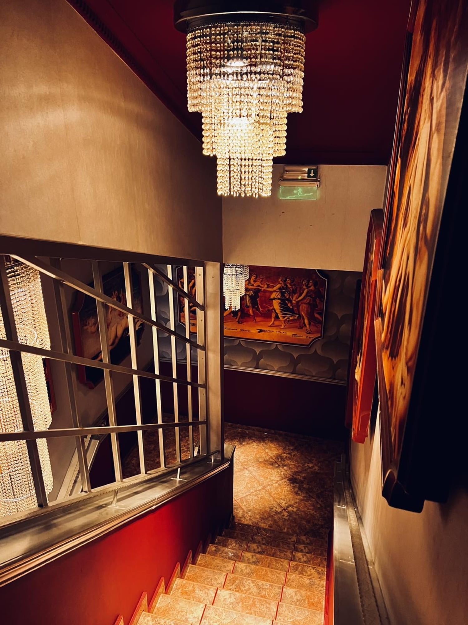 Strip Club Athens MOUSSES | Live Strip Shows Every Night