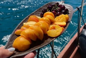 Solnedgangscruise på Athen-rivieraen – Halvdag med svømning og grill om bord