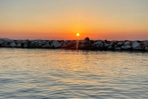 Solnedgangscruise på Athen-rivieraen – Halvdag med svømning og grill om bord