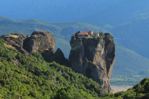 Theopetra-grottan 130 000 f.Kr. och Meteora-klostren