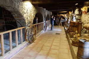 Theopetra-grottan 130 000 f.Kr. och Meteora-klostren