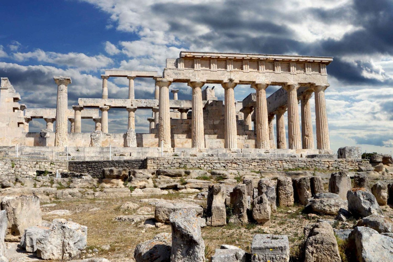 Excursión a Egina con alojamiento. Excursión de 2 días.