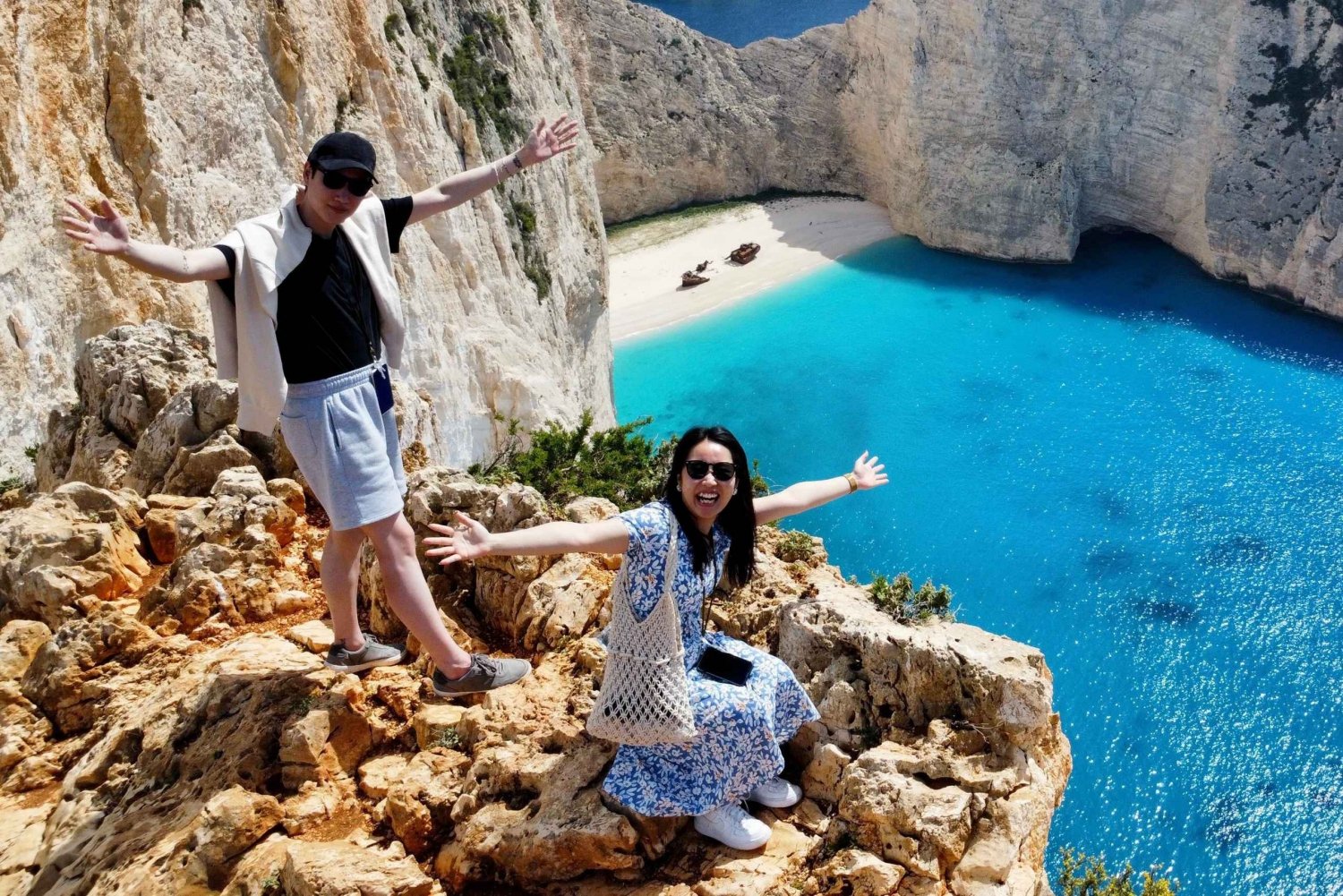 Zakynthos: Shipwreck Beach & Blue Caves VIP Land & Sea Tour