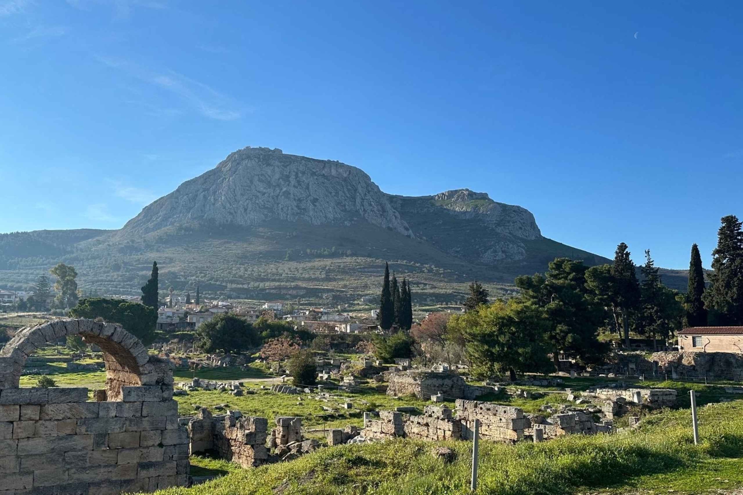 Visita à antiga Corinto Micenas Canal de Nafplio Tour particular 8H