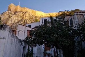 古代と現代のアテネを散策しましょう。