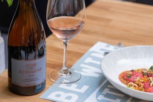 Vin og mat i Psyche Wine bar, nær Syntagma