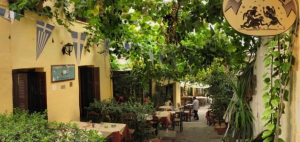 10 'Must See' Places in Athens