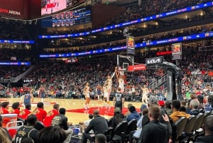Atlanta: Atlanta Hawks NBA Game Ticket at State Farm Arena