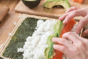 Atlanta : cours de cuisine sur la préparation des sushis avec un chef local