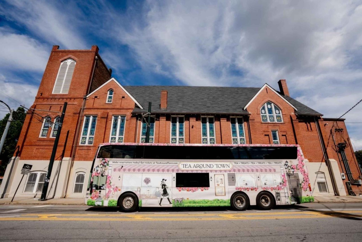 Atlanta: Tea Around Town Bus Tour with City Highlights