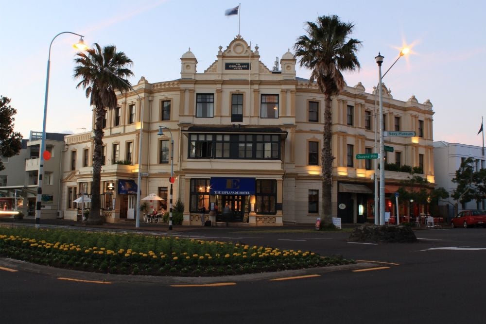 The Esplanade Hotel, Devonport