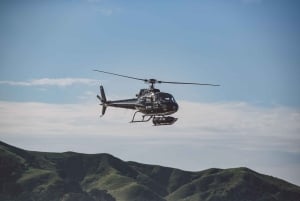 Auckland: 36 min scenic helicopter flight - Coast to Coast