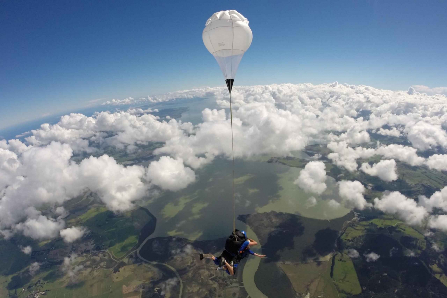 Auckland: 9000, 13000, 16000, or 20000-Foot Tandem Skydive