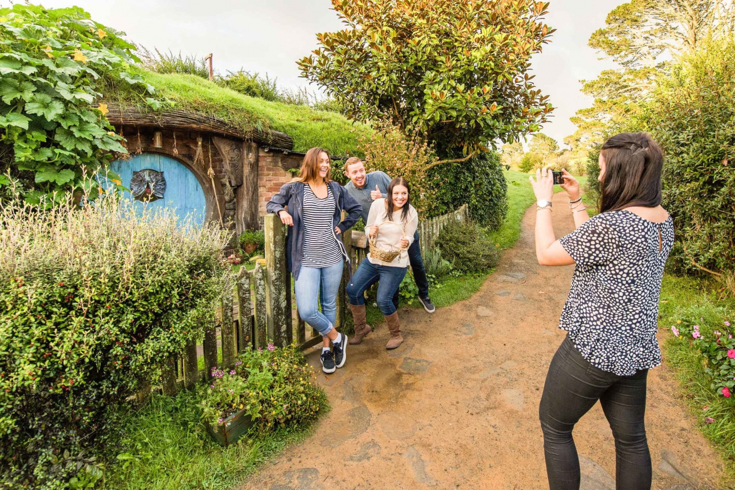 Auckland Hobbiton Movie Set Tour With Lunch In Auckland