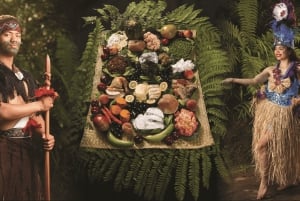 Auckland: Māori Evening Dinner and Private Show Experience