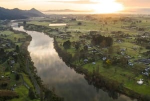 Auckland to Coromandel: Private Coastal Escape