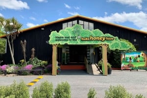 Auckland: Wai-O-Tapu and Lake Taupo Private Day Tour