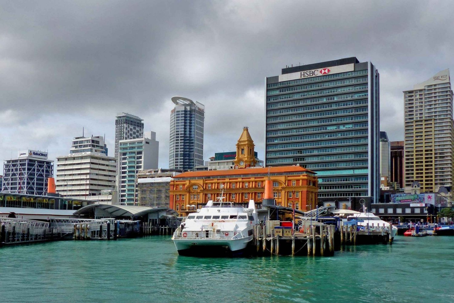 Explore Auckland's Sailing Spirit: In-App Audio Tour