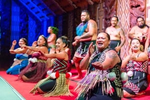 From Auckland: 6-Day Northland Tour with German Guide
