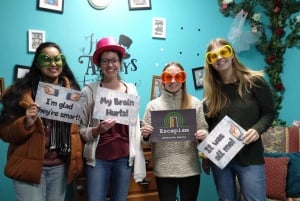 Kapelusz Szalonego Kapelusznika - Eskapizm - Doświadczenia w escape roomie