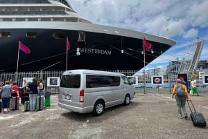 Traslados en minibús desde la ciudad de Auckland al aeropuerto de Auckland