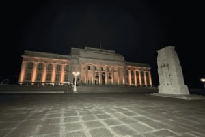 Privé-avondtour door Auckland, bezoek aan de Sky Tower en museum