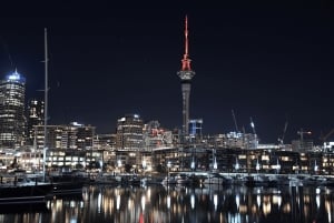 Privé-avondtour door Auckland, bezoek aan de Sky Tower en museum
