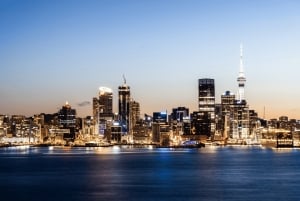 Privé-avondtour door Auckland, bezoek aan de Sky Tower en museum