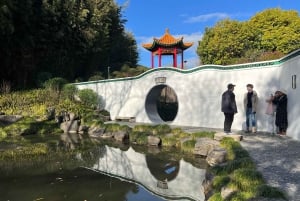 RUAKURI CAVE & HAMILTON GARDENS-PRIVATE TUR FRA AUCKLAND